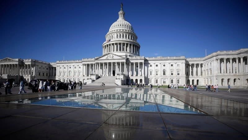 Government Shutdown Enters Fourth Week With No End in Sight as Political Divide Deepens