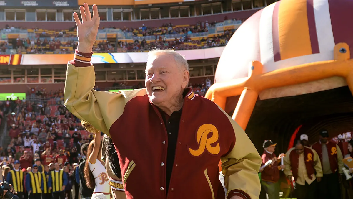 Sonny Jurgensen introduced prior to game